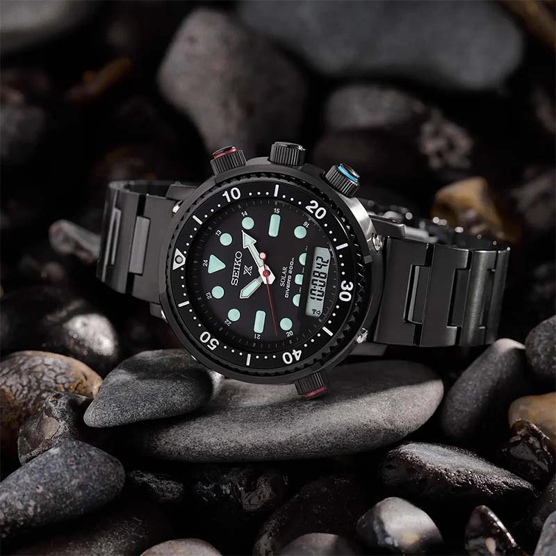3.-Seiko-Prospex-Solar-Commando-Arnie-Hybrid-Divers-40th-Anniversary-SNJ037P1-SNJ037