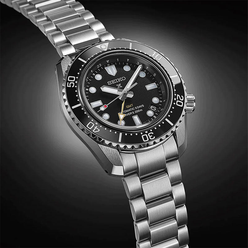 3.Seiko-Prosprex-Sea-Automatic-GMT-Black-SPB383J1