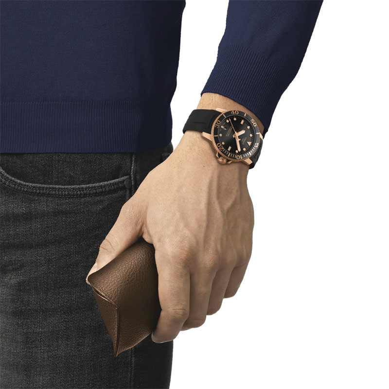 T120.407.37.051.01_WRIST_1024x1024
