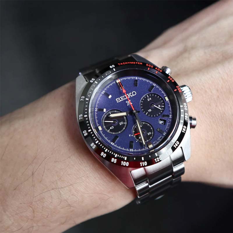 2.SEIKO-Prospex-Solar-Speedtimer-Blue-SSC815P1