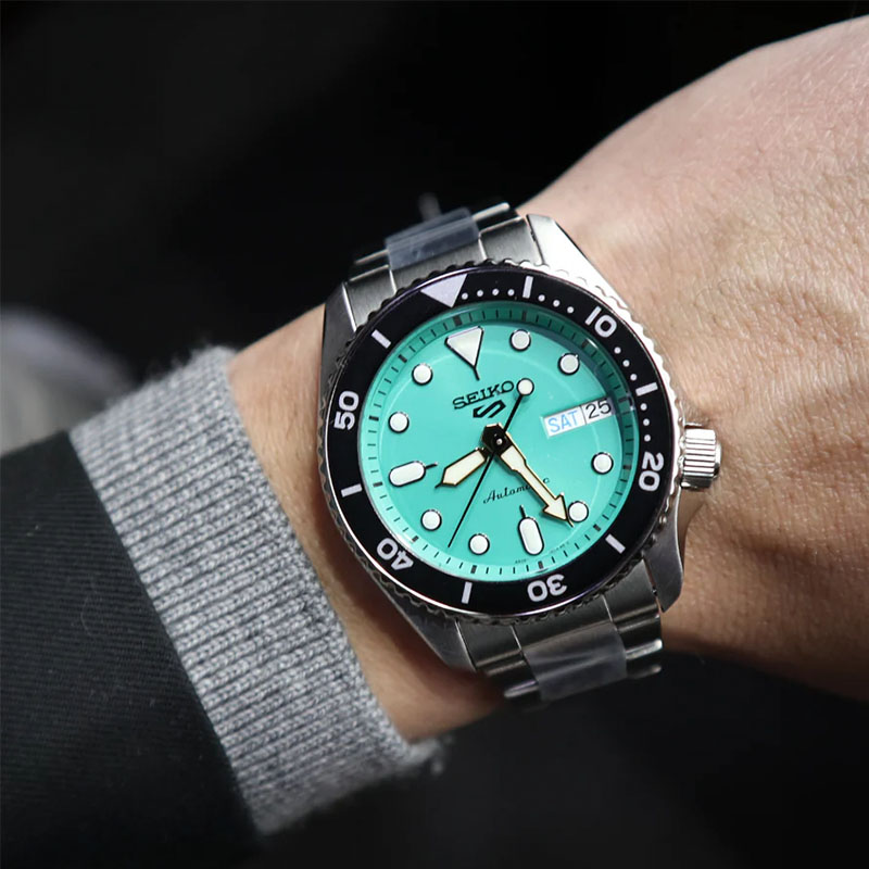 2.Seiko-5-Sports-38mm-SRPK33K1F