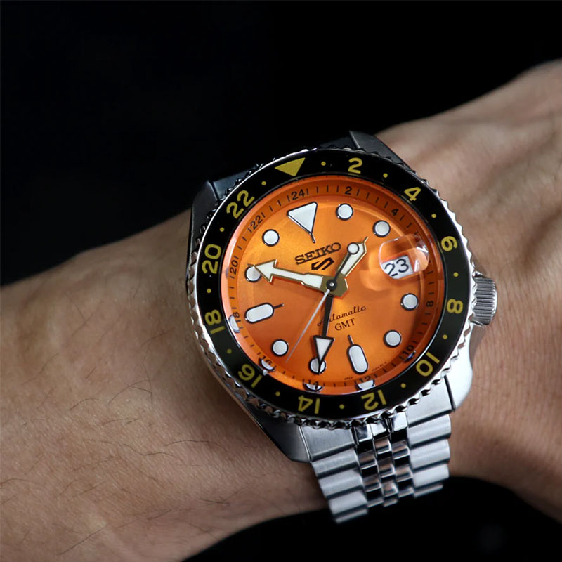 2.Seiko-5-Sports-GMT-Orange-Dial-SKX-SSK005-SSK005k1