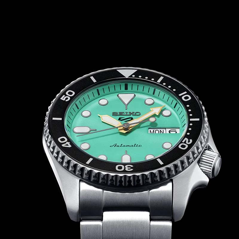3.-Seiko-5-Sports-38mm-SRPK33K1F